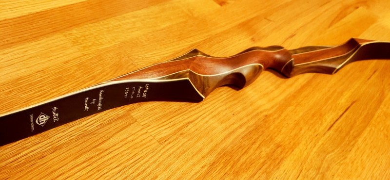 26145B 62" Original Hunter RH 40# (62" AMO) 9/10 BRAND NEW & MINOR BLEM (ONLY 1 LEFT IN STOCK)