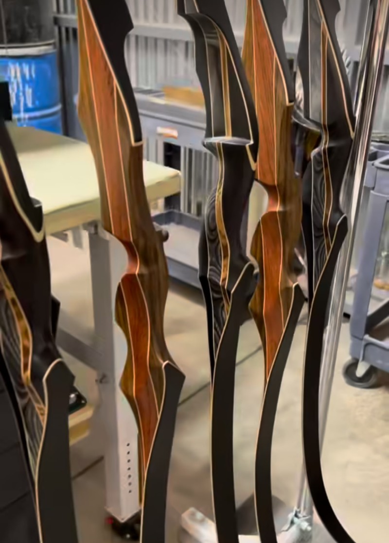 26145B 62" Original Hunter RH 40# (62" AMO) 9/10 BRAND NEW & MINOR BLEM (ONLY 1 LEFT IN STOCK)